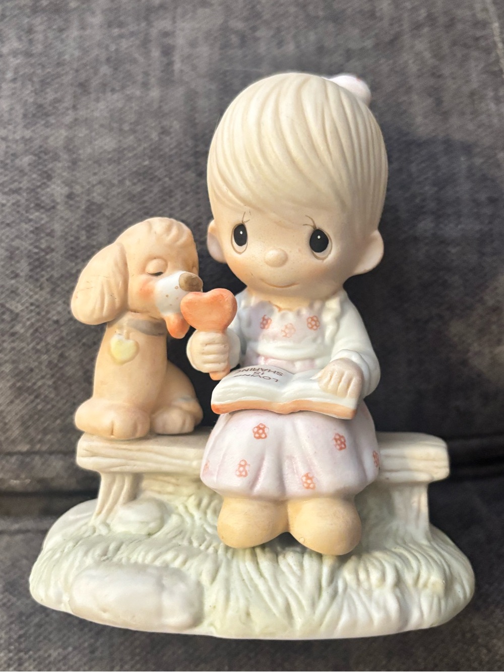 Rare Vintage 1979 Jonathan & David 2 set Figurines “Loving is Sharing” boy&girl